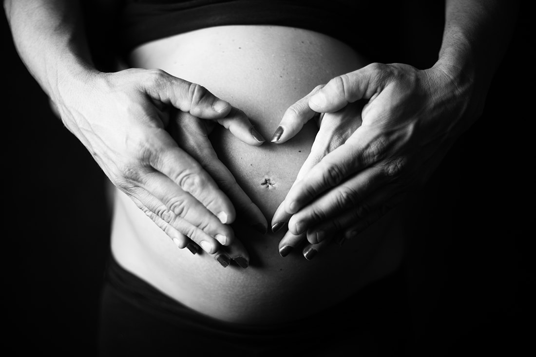 Maternity embarazo La Gallarda-estudio-fotografico-Malaga-Alhaurin-photographer- fotografo -retrato-boudoir-familia-bebé