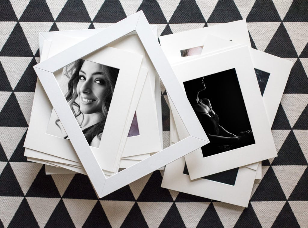 La Gallarda Fotografía, Photobox de cuero blanco, con passepartouts sin blanqueantes y fotografías impresas en papel fotográfico artístico con tintas de archivo.