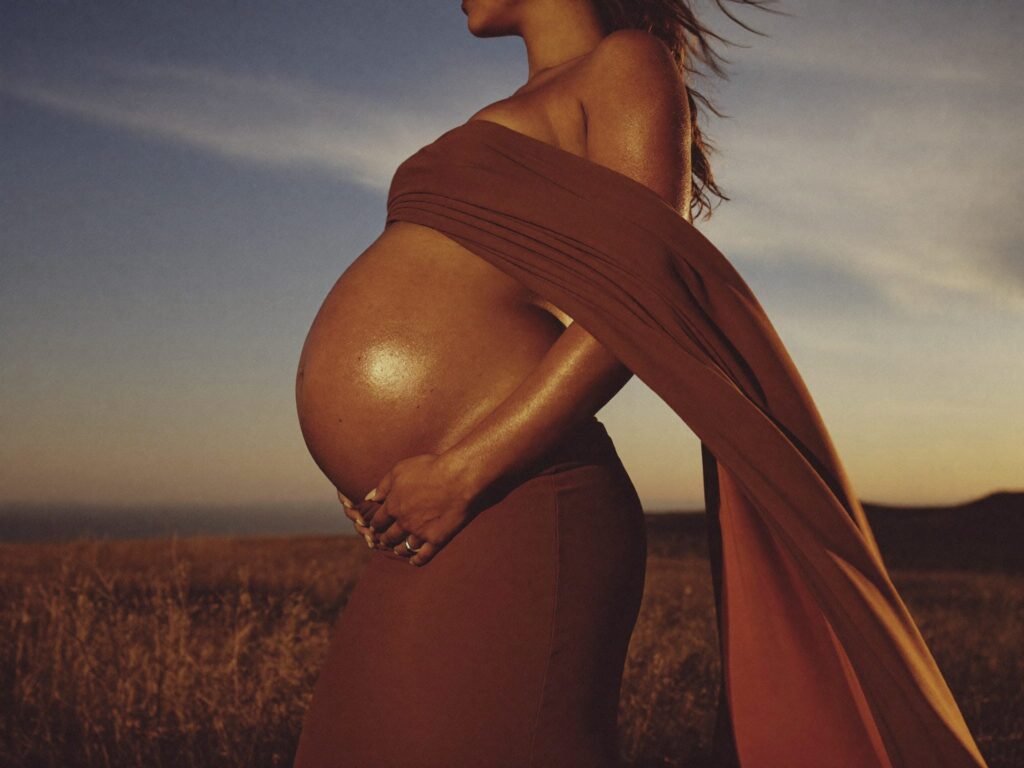 ¿Estudio o exterior para tus fotos de embarazo?